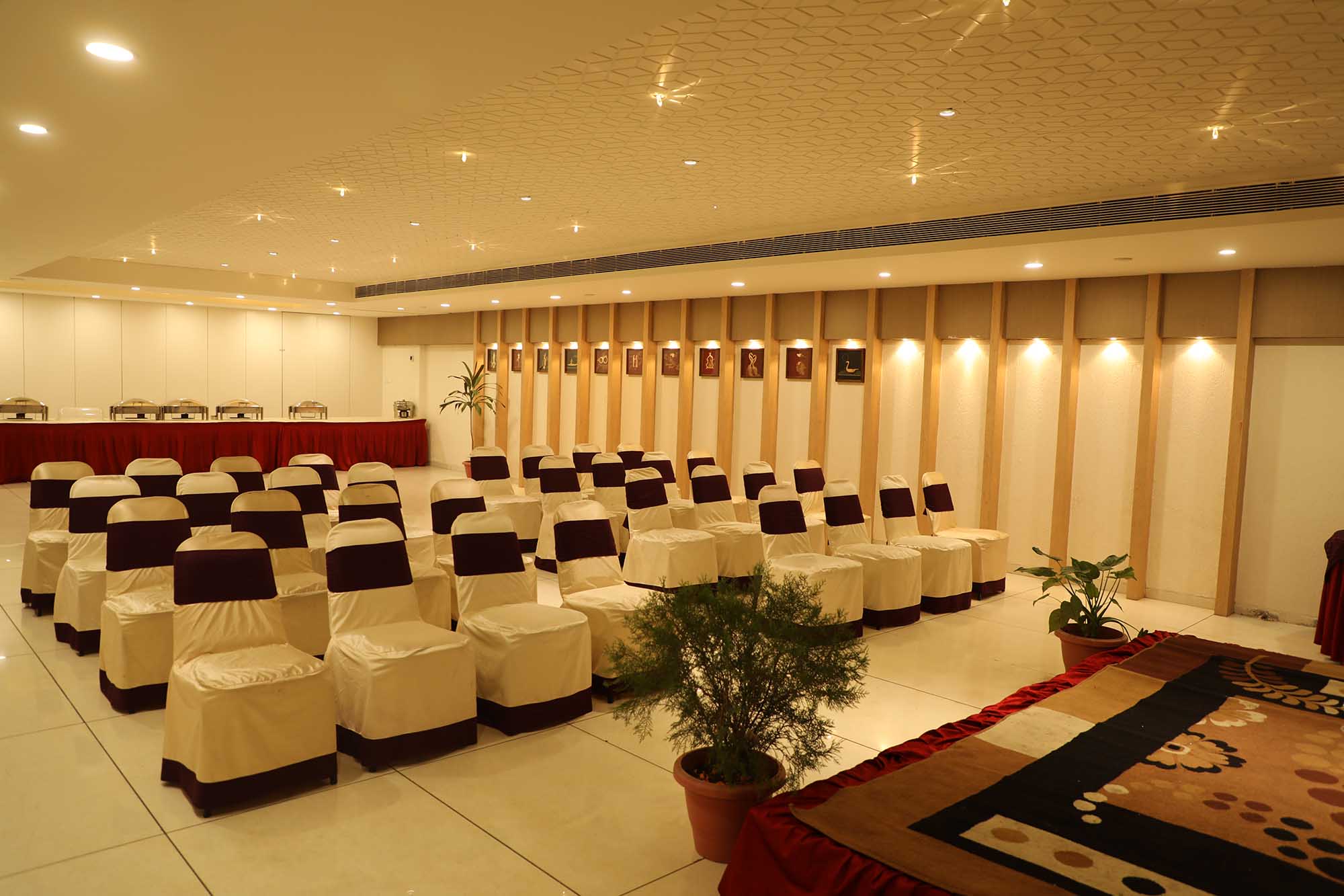 Welcome to HOTEL KC PALACE